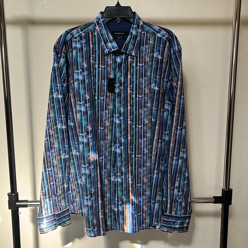 Bugatchi shaped fit shirt. New with tags.